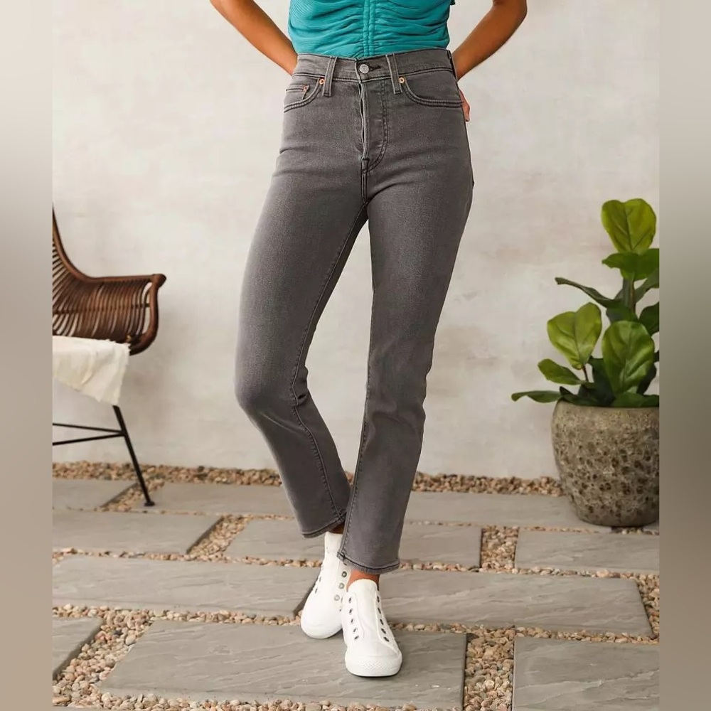 NWT Levi's Wedgie Straight Fit Gray Cosmic Comet Gray Jeans Size 6 Short 28 x 28